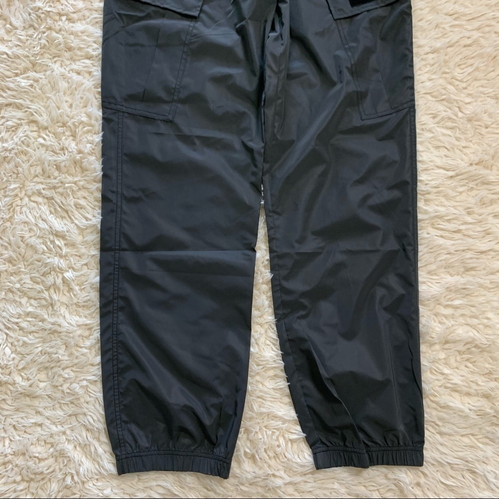 Men’s Black Cargo Pants - Picture 13 of 16